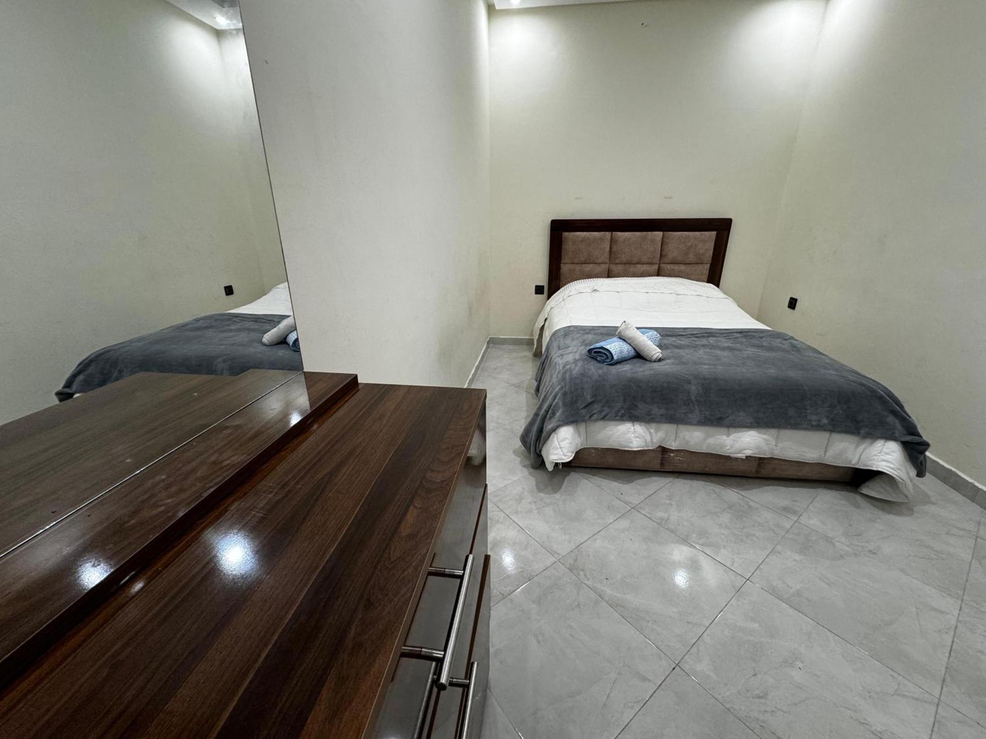 Appartement Spacieux Et Calme A Proximite De La Mer Et La Gare Agdal Rabat Exterior foto