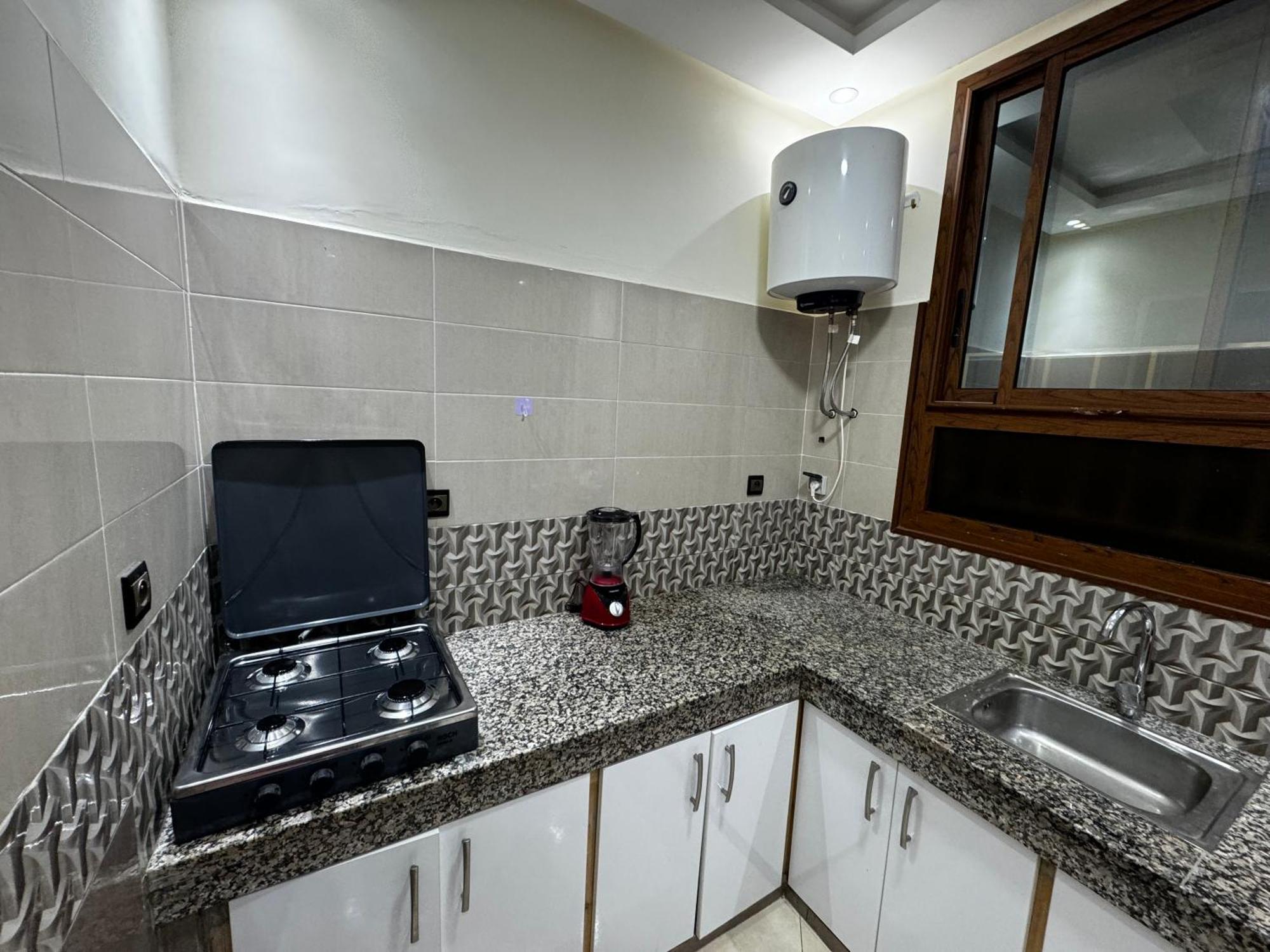 Appartement Spacieux Et Calme A Proximite De La Mer Et La Gare Agdal Rabat Exterior foto